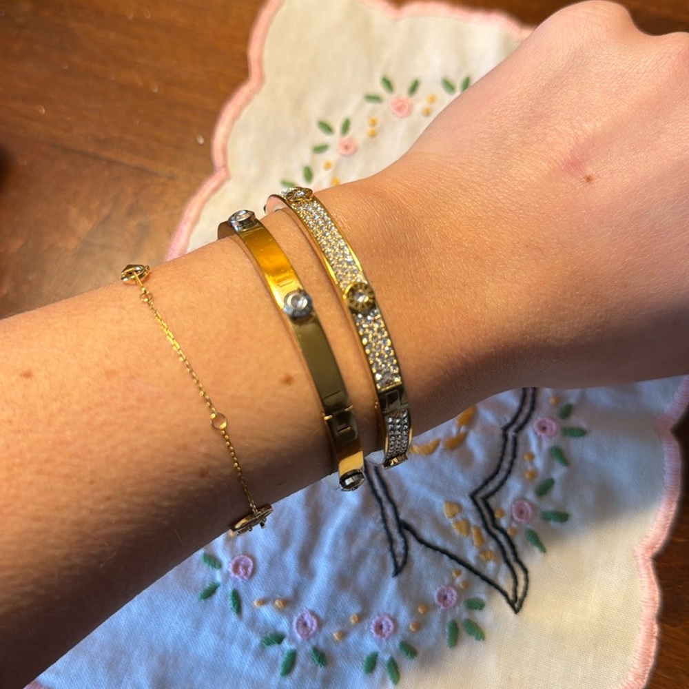 Henri Bendel Bangle